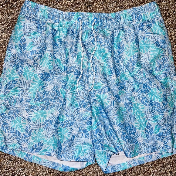 Bundle of Mens Swim Trunks Size Medium - Picture 4 of 7